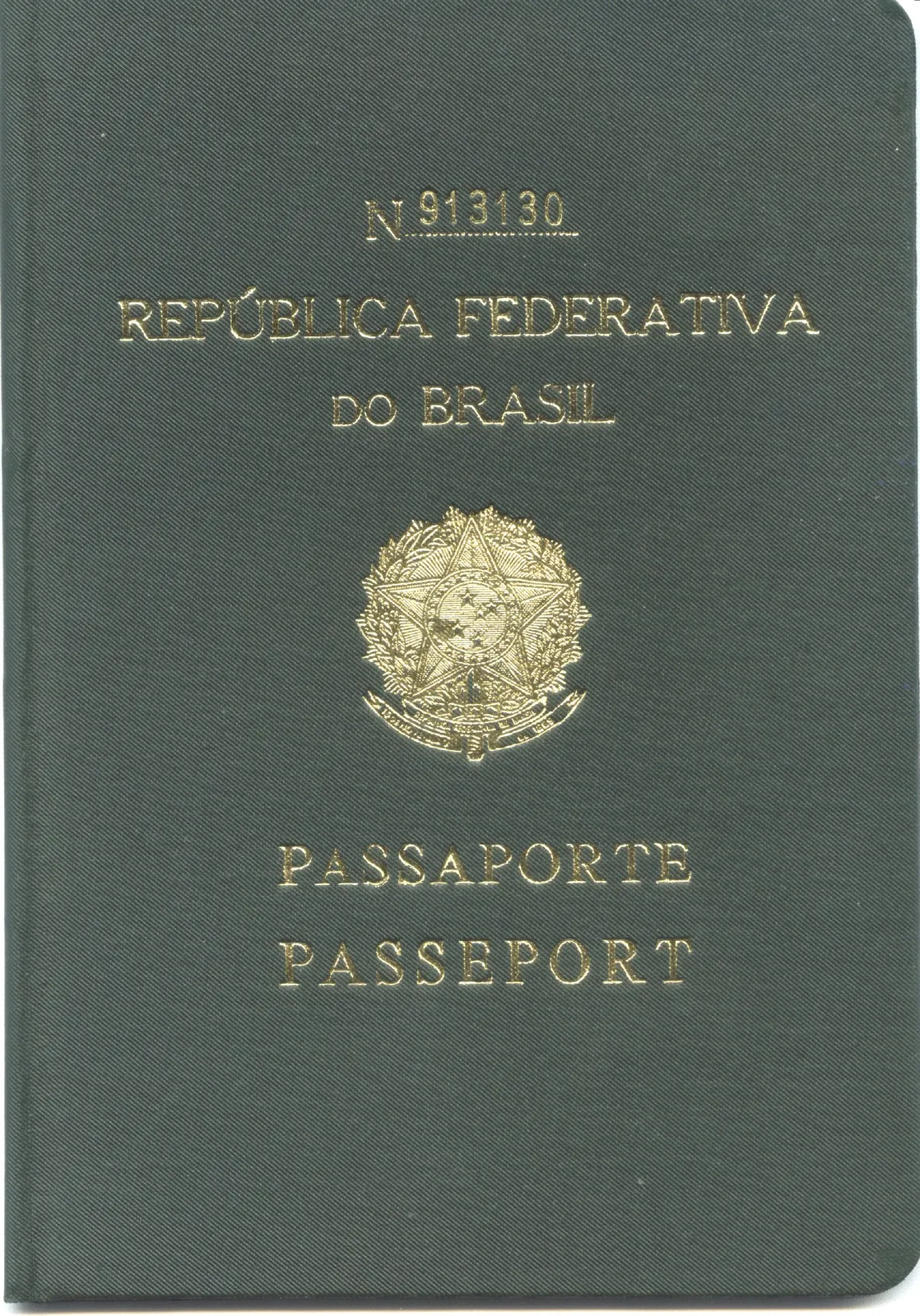 Green Brazilian passport cover with the republic's arms